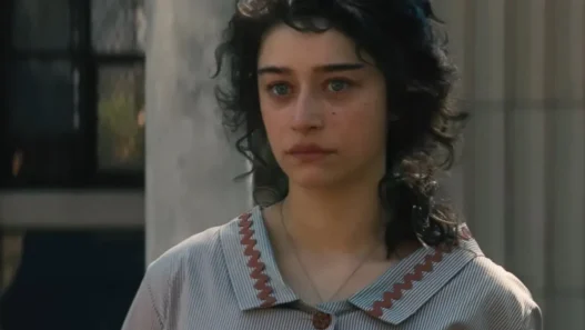 Odessa A'zion abbandona il cast di "Deep Cuts" dopo le critiche di whitewashing al film