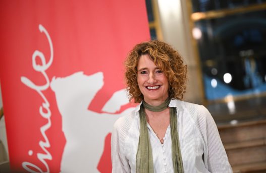 Nancy Spielberg, Kleber Mendonça Filho, Karim Aïnouz, Radu Jude firmano una lettera aperta contro il presunto licenziamento di Tricia Tuttle