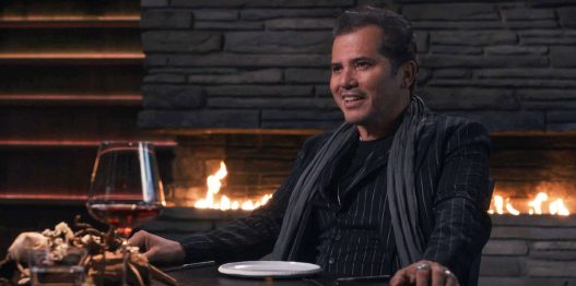 John Leguizamo entra nel cast di "L'esorcista" con Scarlett Johansson