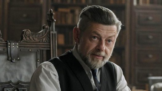 Andy Serkis riprenderà il ruolo di Alfred in "The Batman II"