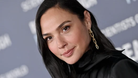 Gal Gadot e Isla Fisher entrano nel cast di "Bitcoin" di Doug Liman con Casey Affleck e Pete Davidson